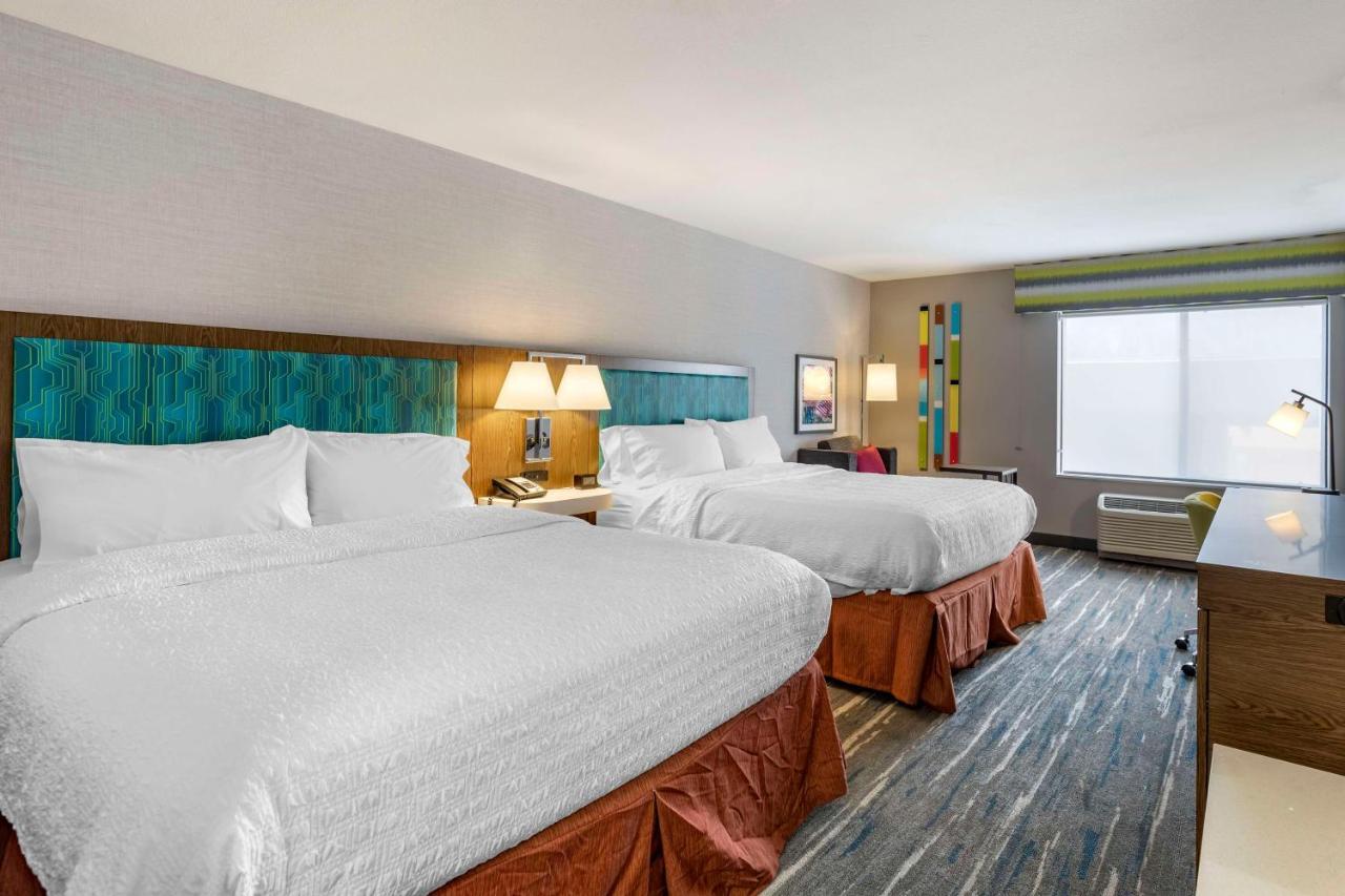Hampton Inn Fort Collins Exterior photo