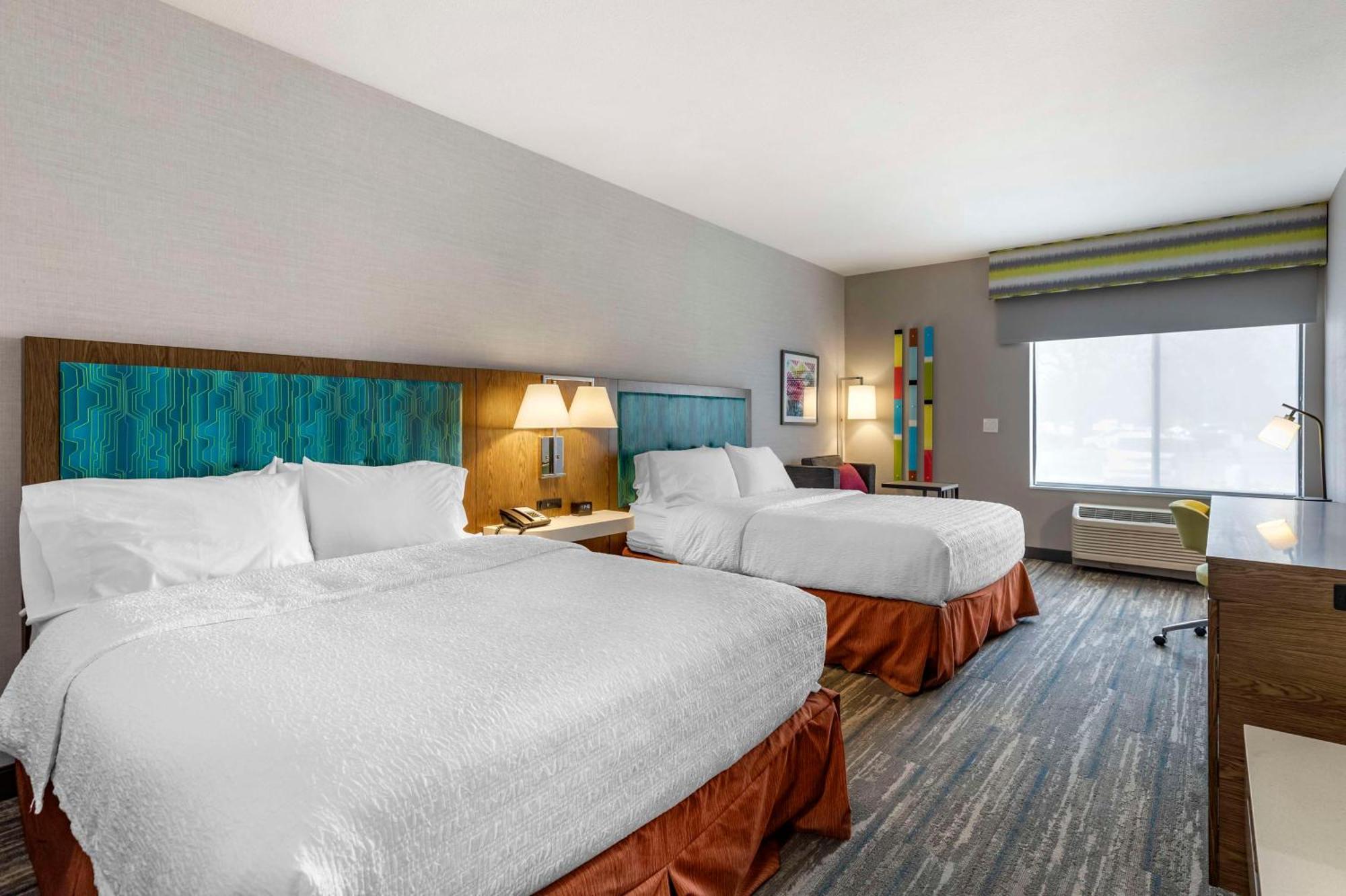 Hampton Inn Fort Collins Exterior photo